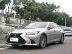 2025 Lexus ES 300h 2.5L CVT Premium Edition Used Sedan