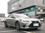 2025 Lexus ES 300h 2.5L CVT Premium Edition Used Sedan
